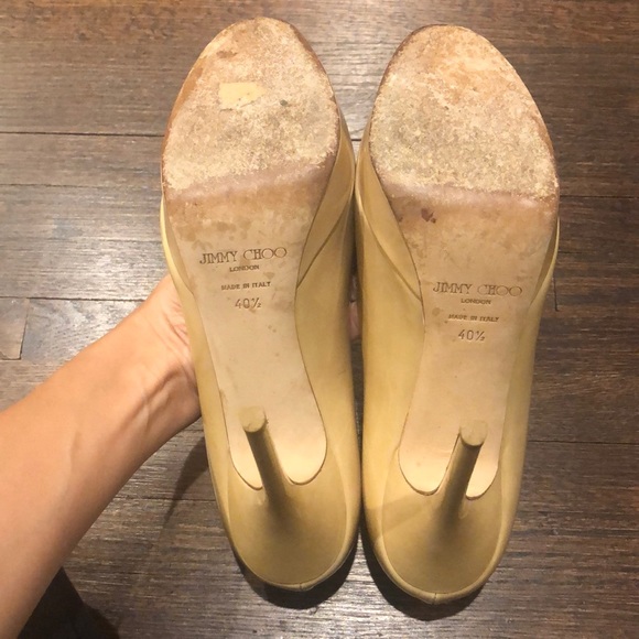 Jimmy Choo nude patent leather round toe pumps - Picture 5 of 8